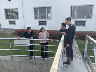 集團紀委調研區(qū)污水公司